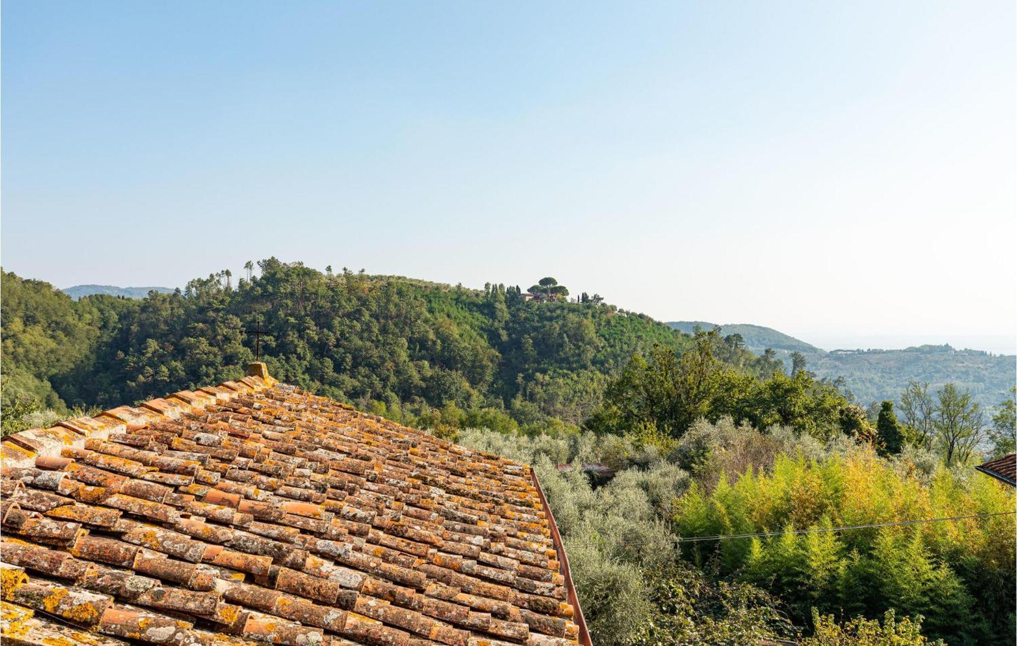 Awesome Home In Marliana With Kitchenette Exterior photo